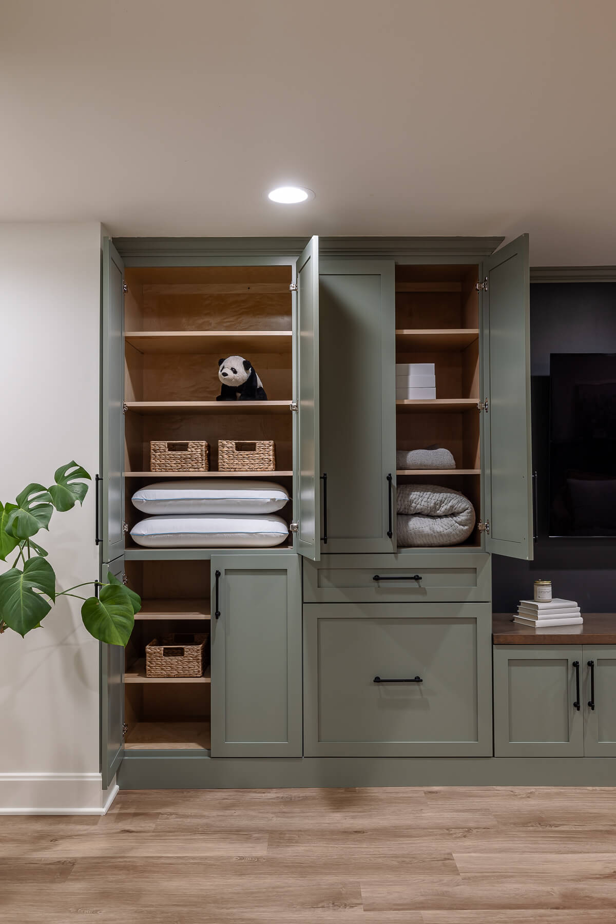 015 8316 Salford Way Internet